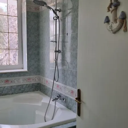 Lido With Pool And Garden *