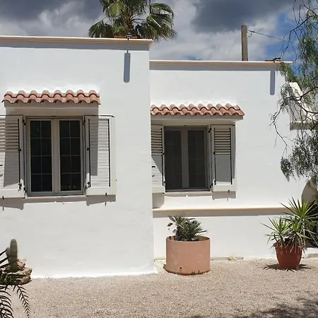 Lido With Pool And Garden Villa